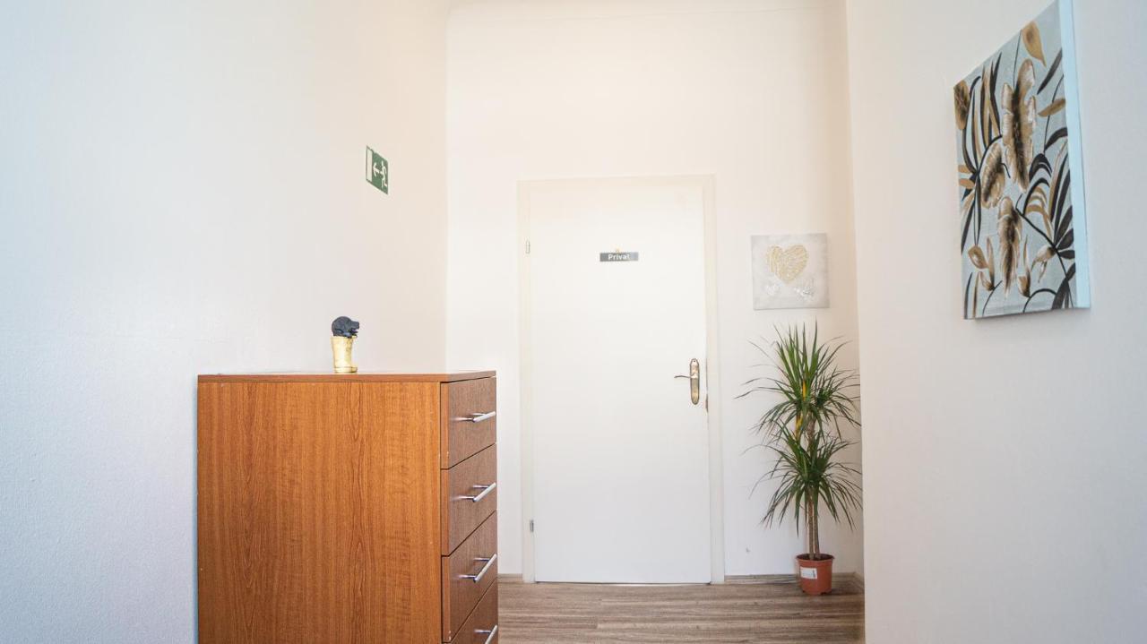 Spacious Shared Apartment Schoenbrunn Bécs Kültér fotó